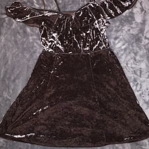 AE Off shoulder Velvet dress